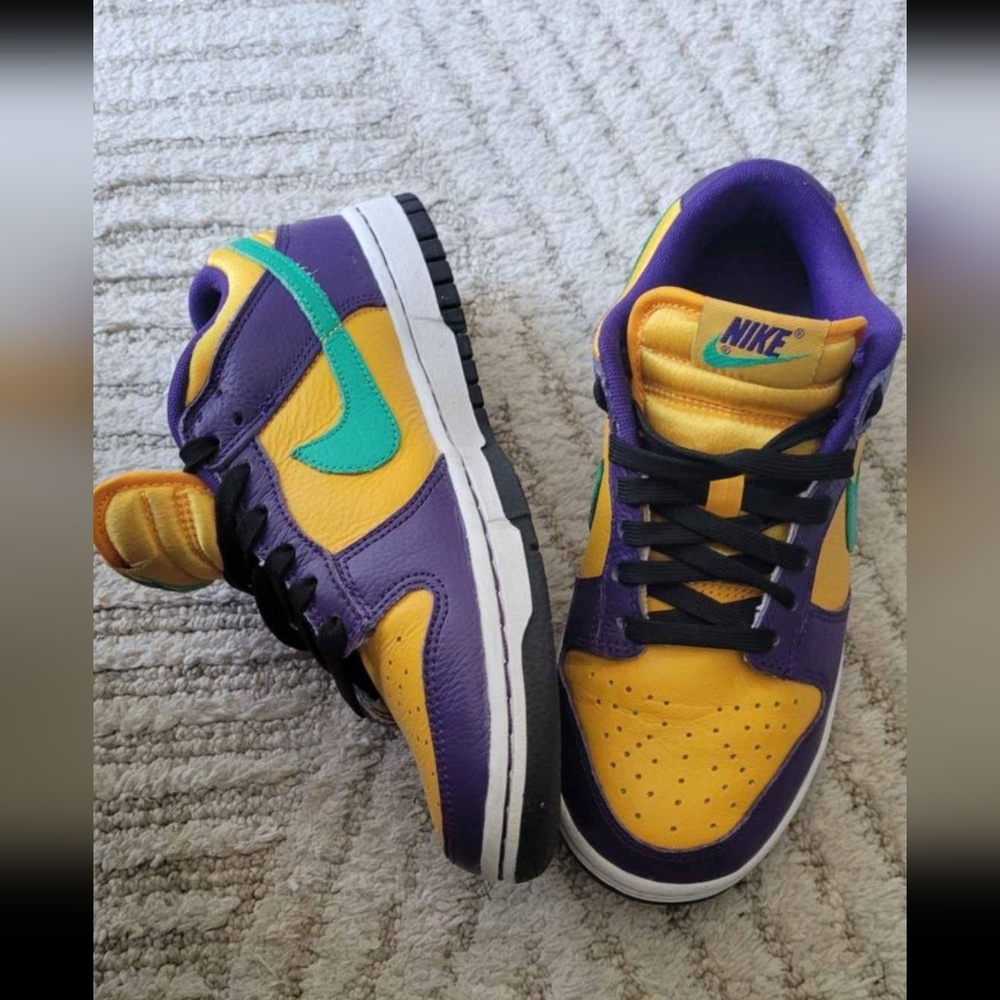 Limited Edition Nike Dunk Low Lisa Leslie DO9581-500 for Women